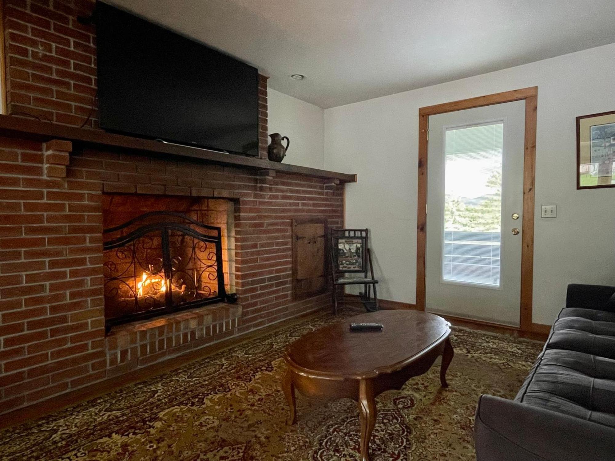 Hill View Motel And Cottages بحيرة جورج المظهر الخارجي الصورة