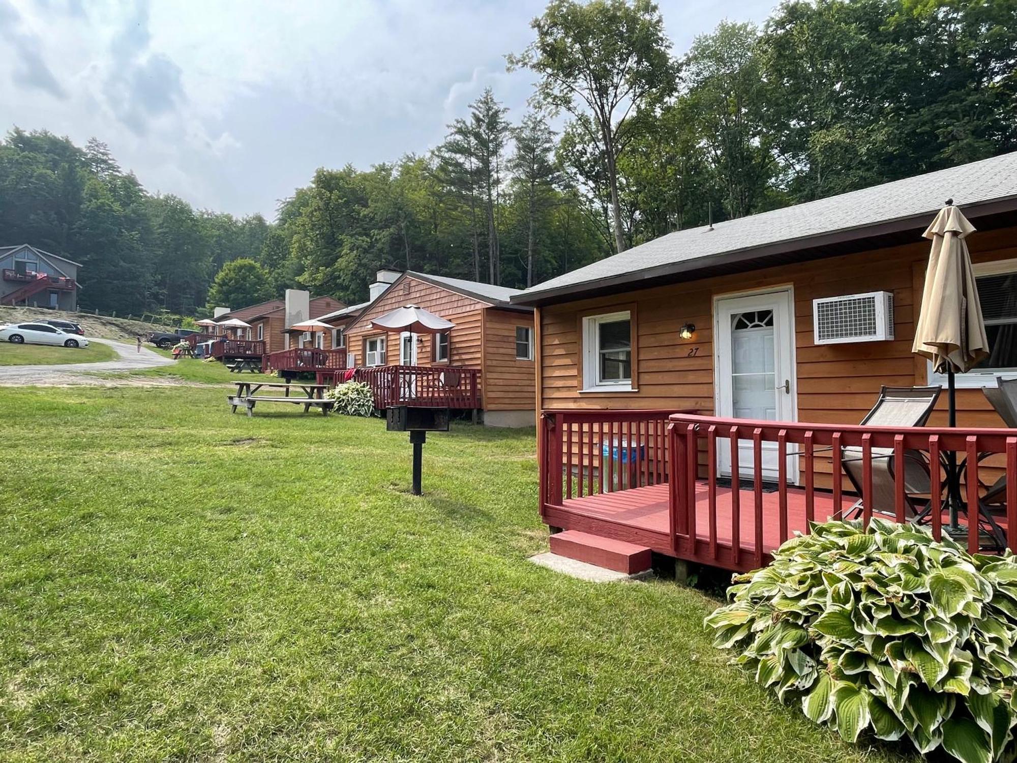 Hill View Motel And Cottages بحيرة جورج المظهر الخارجي الصورة