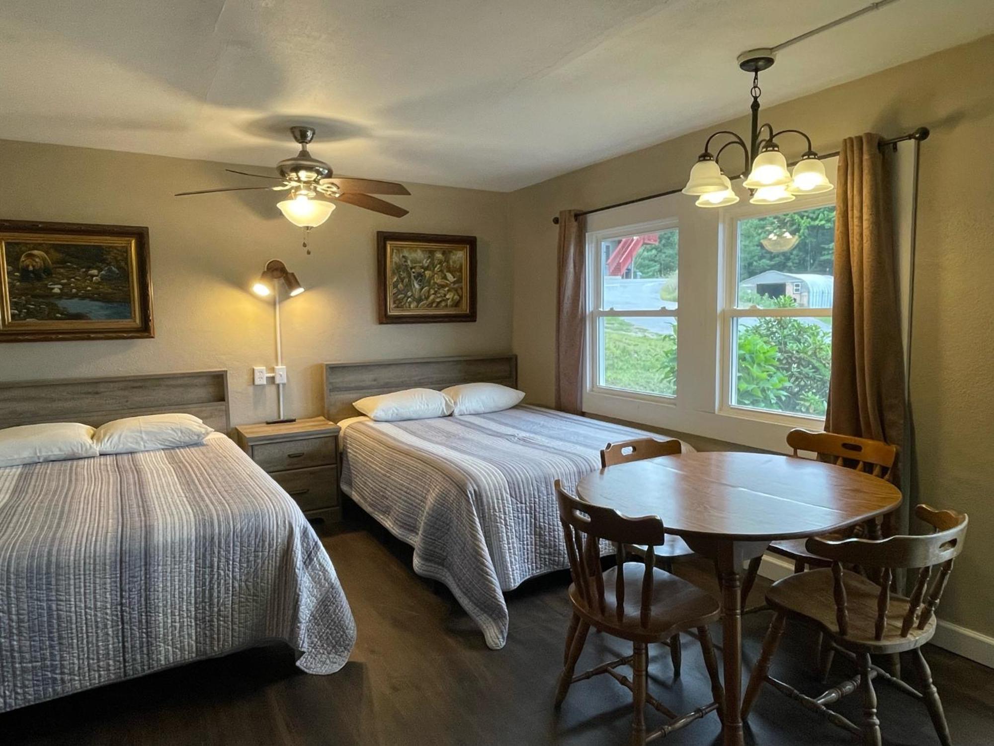 Hill View Motel And Cottages بحيرة جورج الغرفة الصورة